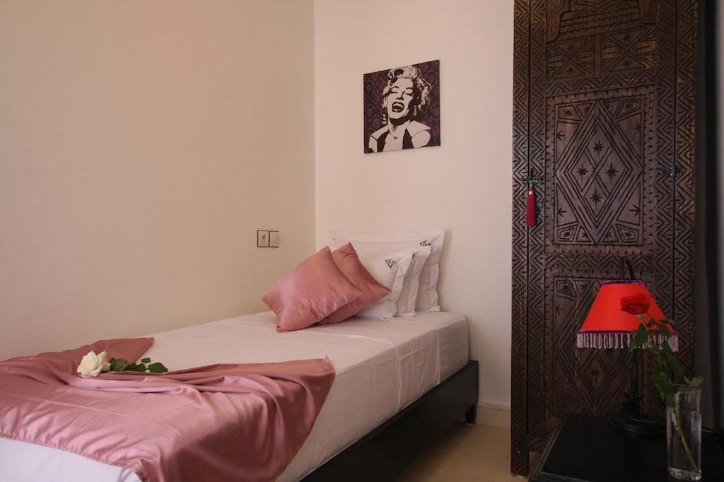 Riad De La Semaine Μαρακές Δωμάτιο φωτογραφία