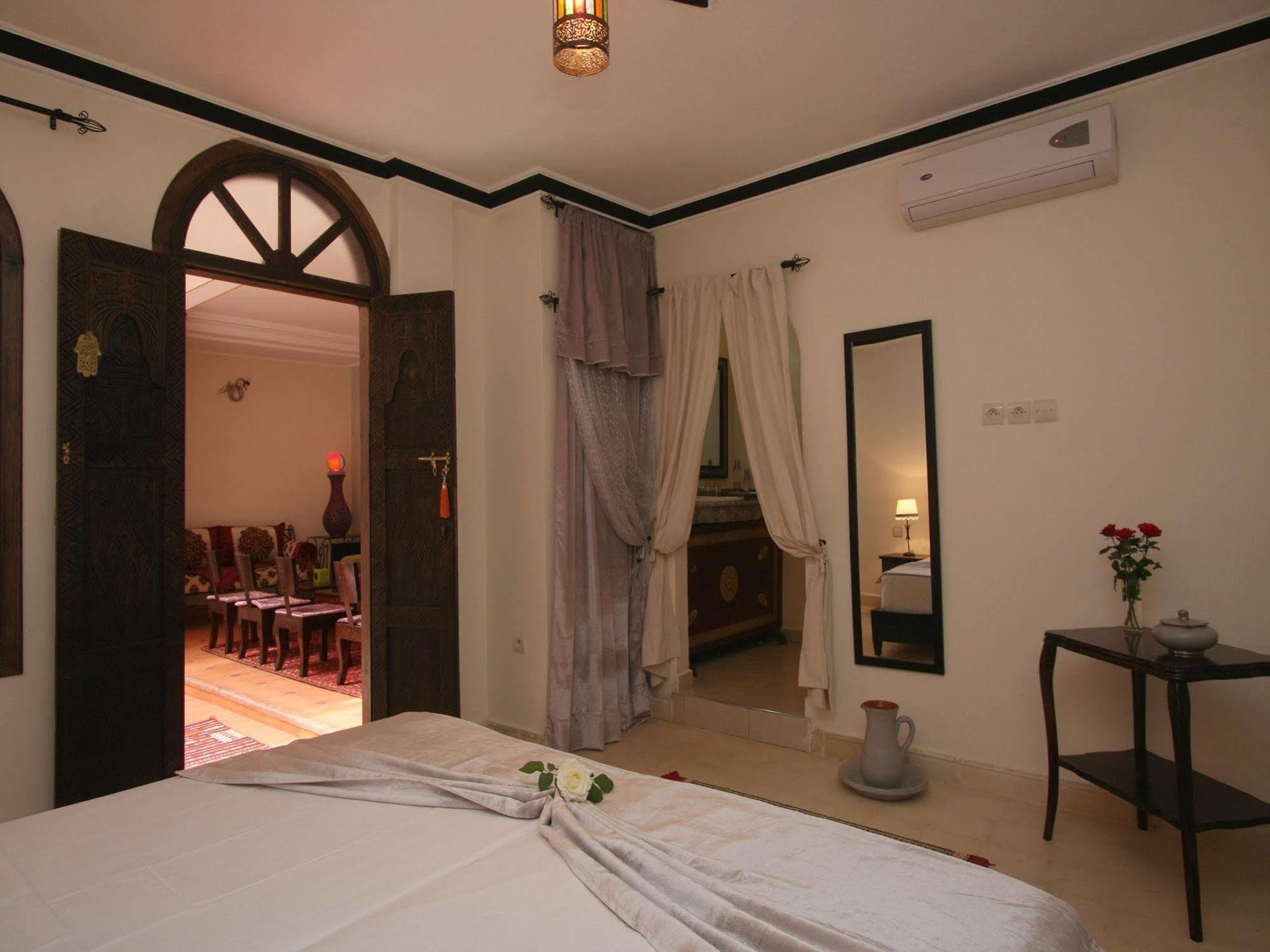 Riad De La Semaine Μαρακές Εξωτερικό φωτογραφία